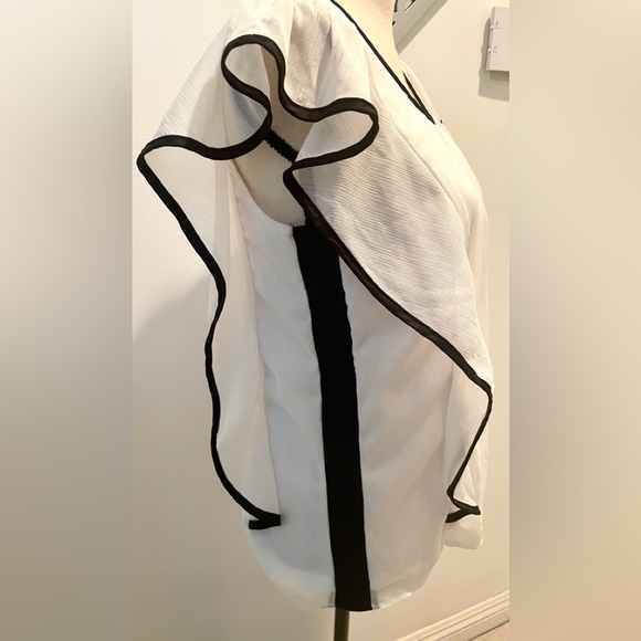 BCX OFF WHITE BLACK TRIM SHEER & LINED RUFFLE SLEEVE SIDE  BLOUSE/TOP SIZE M - Picture 4 of 10